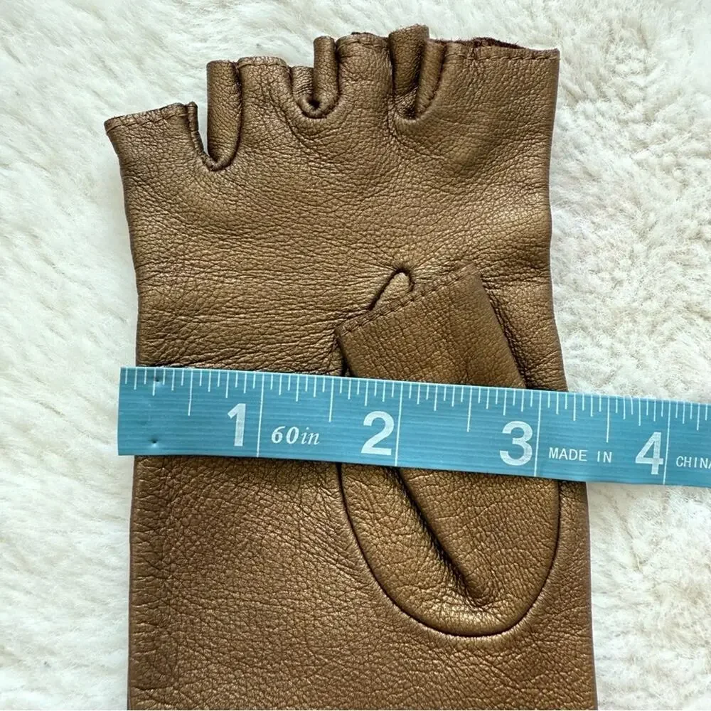 CHANEL women bronze gloves Authentic